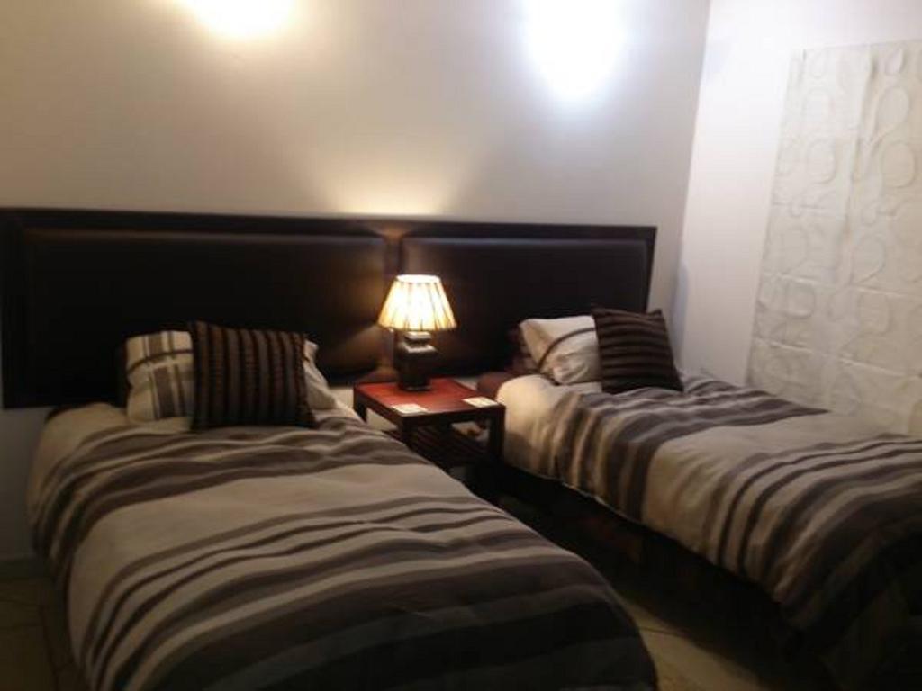 Magaliqua Guest House Noordheuwel Esterno foto