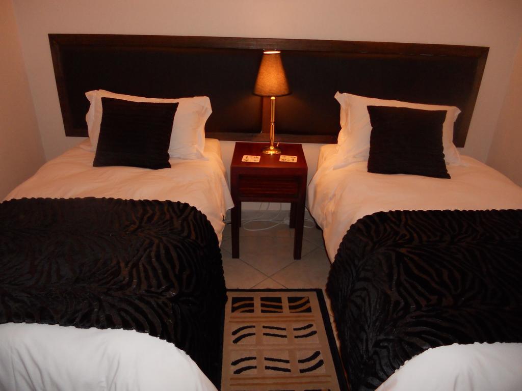 Magaliqua Guest House Noordheuwel Esterno foto