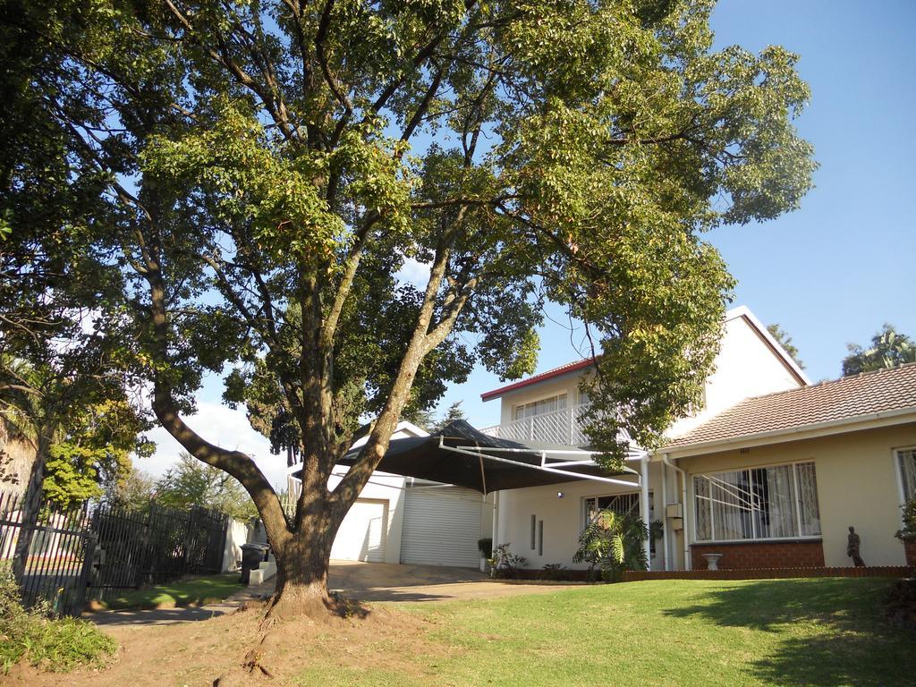 Magaliqua Guest House Noordheuwel Esterno foto
