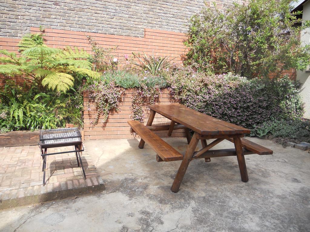 Magaliqua Guest House Noordheuwel Esterno foto