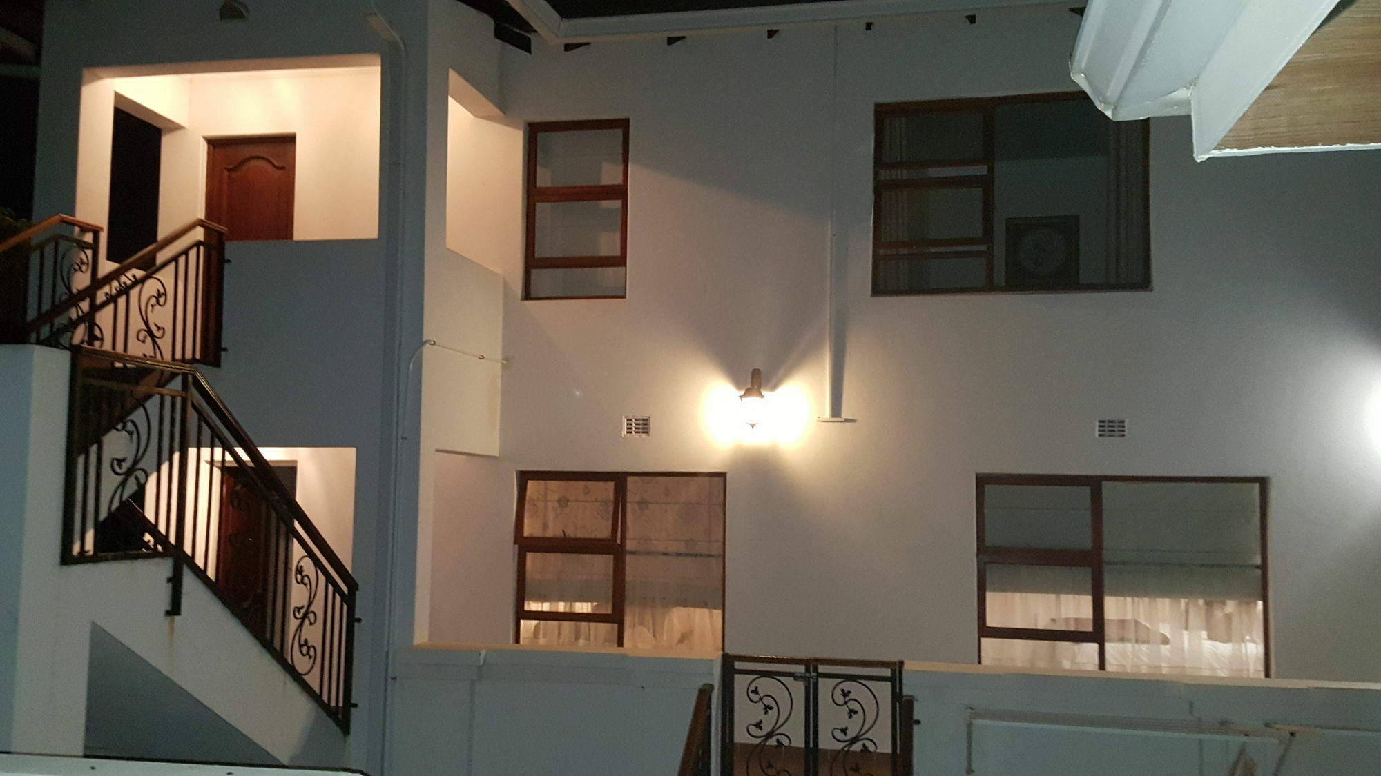 Magaliqua Guest House Noordheuwel Esterno foto